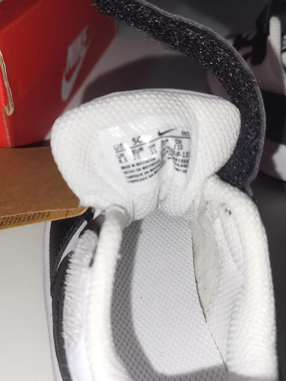 Nike Kids' Toddler Girls Boys Size 5 5c Court Borough Low Recraft Sneakers Shoes